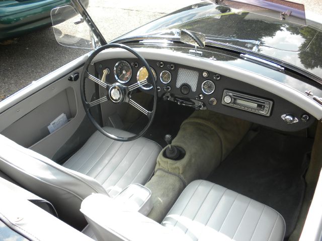 MG MGB 1960 photo 7