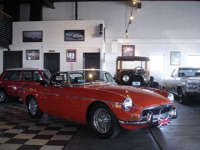 MG MGB 1973 photo 1