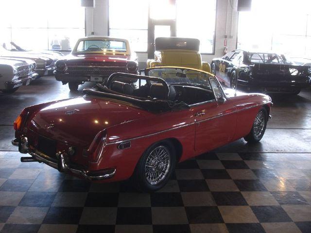 MG MGB 1973 photo 3