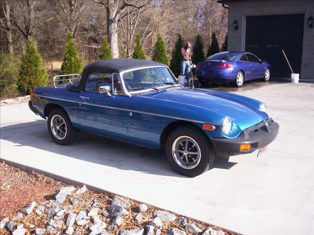 MG MGB 1975 photo 3