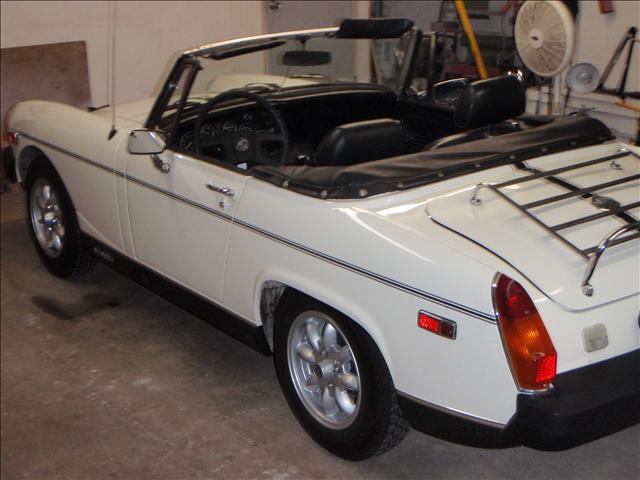 MG MGB 1979 photo 3