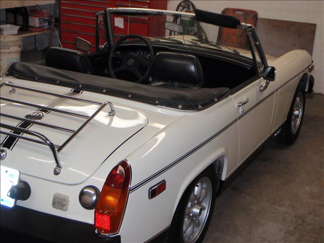 MG MGB 1979 photo 5