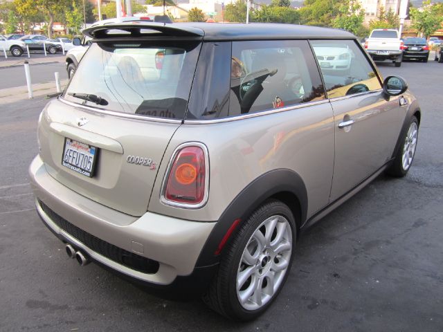 Mini Cooper 2008 photo 2