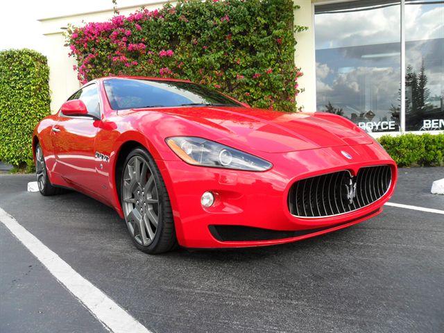 Maserati GranTurismo Base Coupe