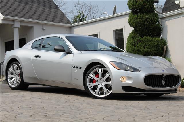 Maserati GranTurismo 2010 photo 1