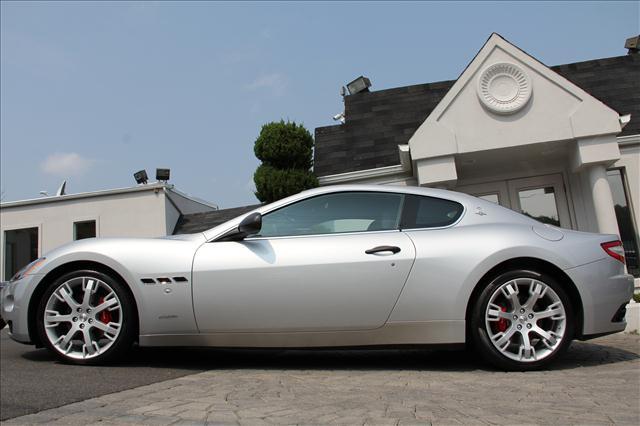 Maserati GranTurismo 2010 photo 4