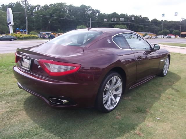 Maserati GranTurismo 2011 photo 1