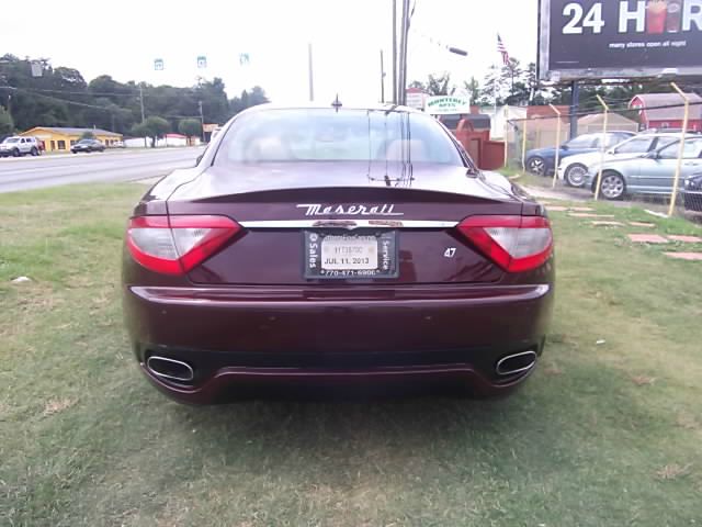 Maserati GranTurismo 2011 photo 2