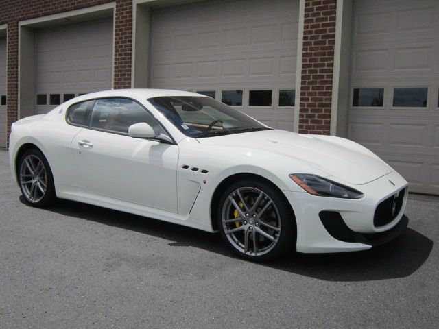 Maserati GranTurismo 2012 photo 23