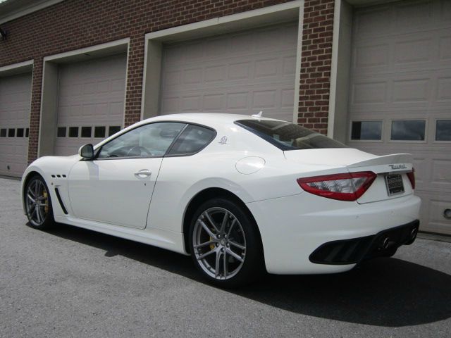 Maserati GranTurismo 2012 photo 8