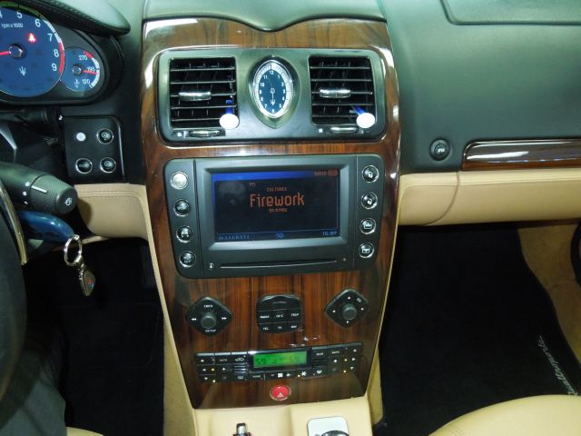 Maserati Quattroporte 2005 photo 1