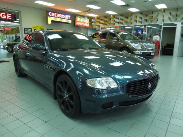 Maserati Quattroporte 2005 photo 18