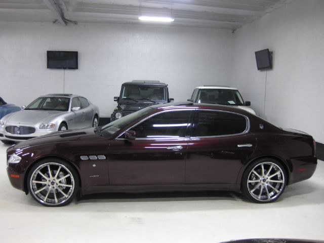 Maserati Quattroporte 2006 photo 19