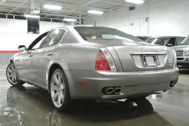 Maserati Quattroporte 2006 photo 22