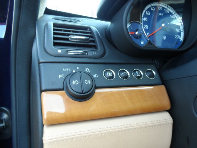 Maserati Quattroporte 2007 photo 14