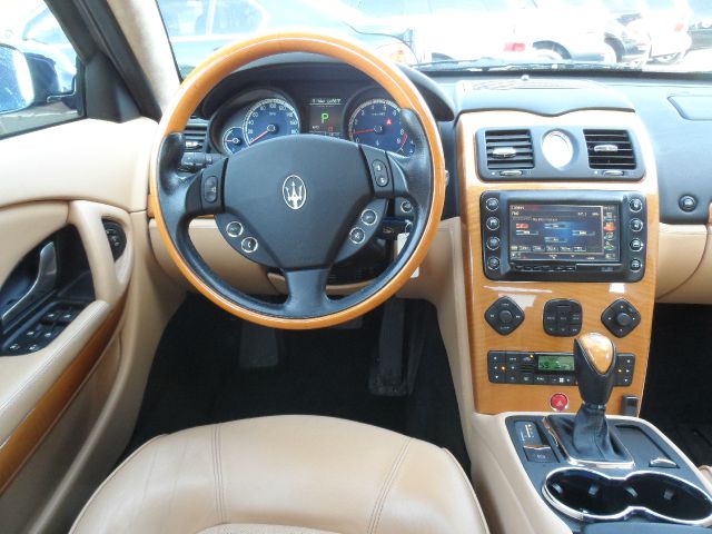 Maserati Quattroporte 2007 photo 15