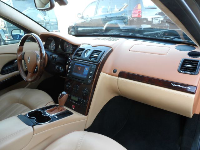 Maserati Quattroporte 2007 photo 13