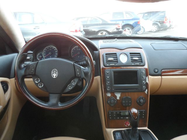 Maserati Quattroporte 2008 photo 11