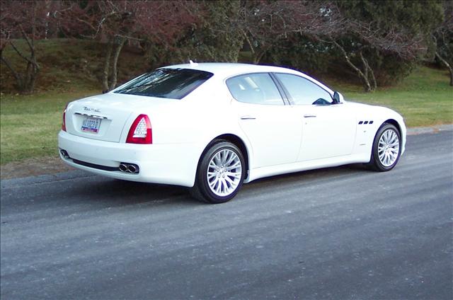 Maserati Quattroporte 2009 photo 3