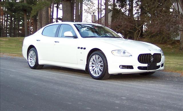 Maserati Quattroporte 2009 photo 2