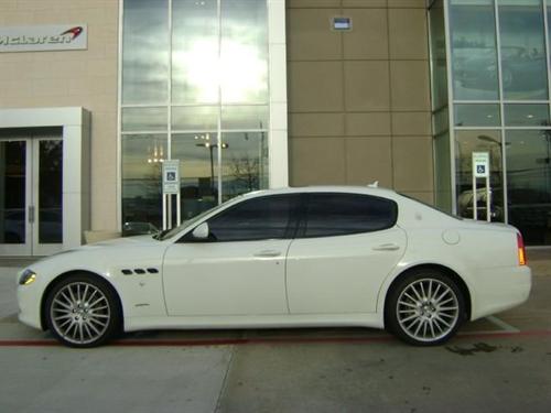 Maserati Quattroporte 2011 photo 1