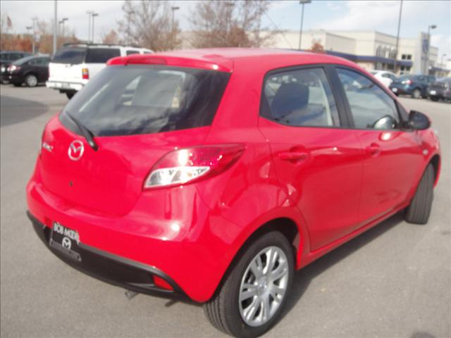 Mazda 2 2011 photo 2