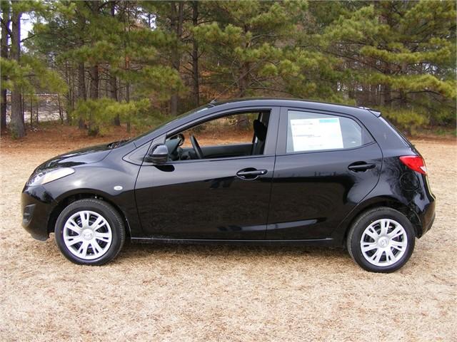 Mazda 2 2011 photo 5