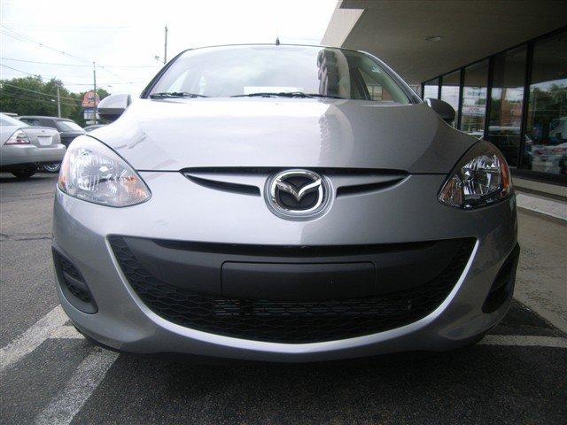 Mazda 2 2011 photo 1