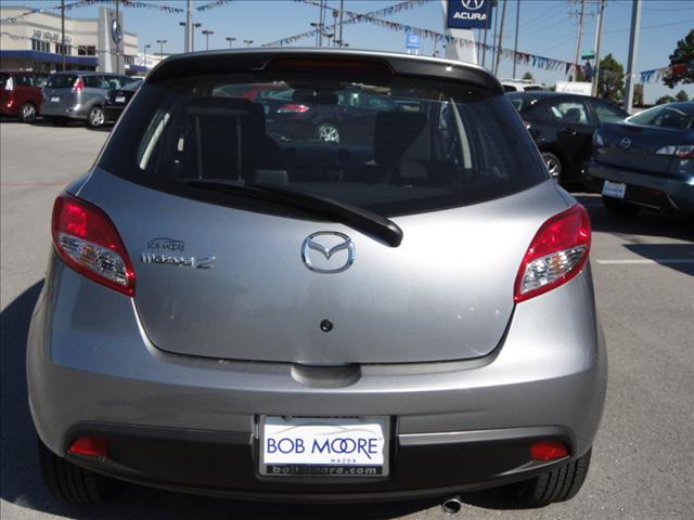 Mazda 2 2011 photo 1