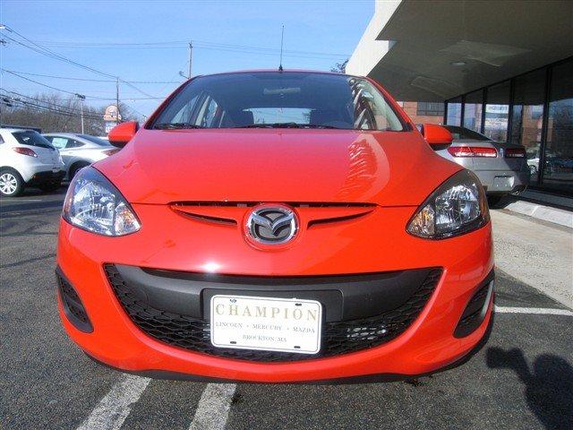 Mazda 2 2011 photo 1