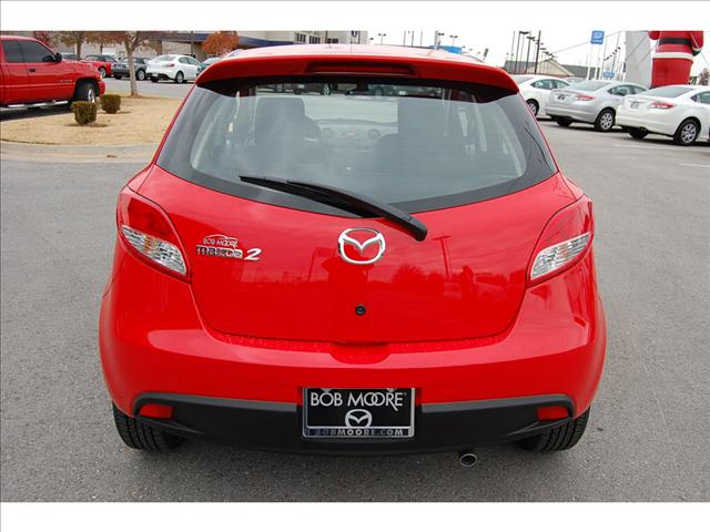 Mazda 2 2011 photo 3