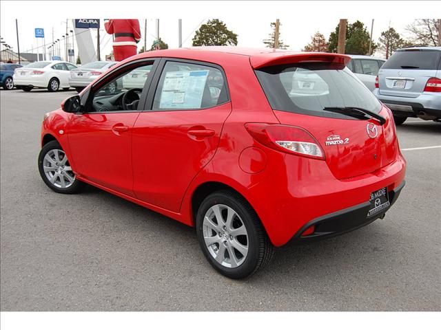 Mazda 2 2011 photo 5