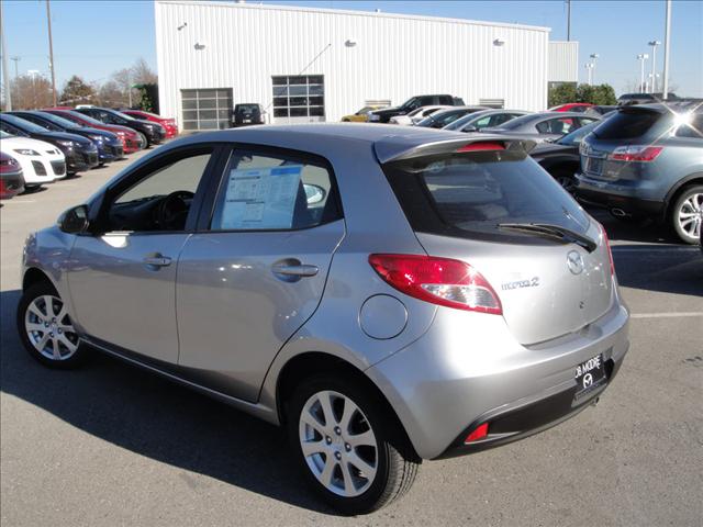 Mazda 2 2011 photo 5