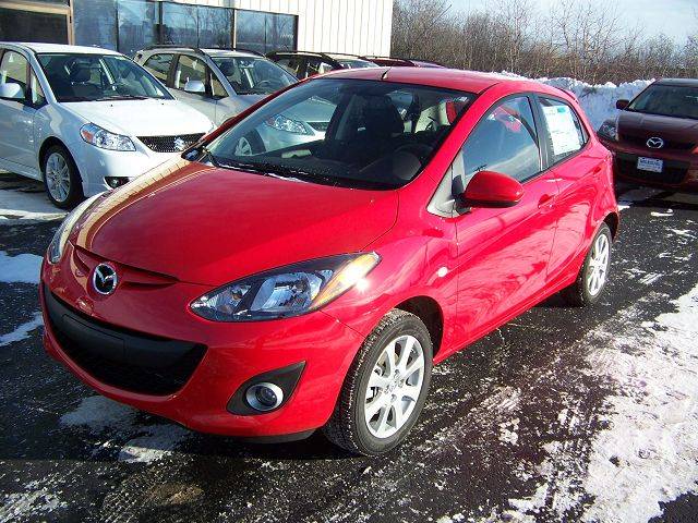 Mazda 2 2011 photo 1