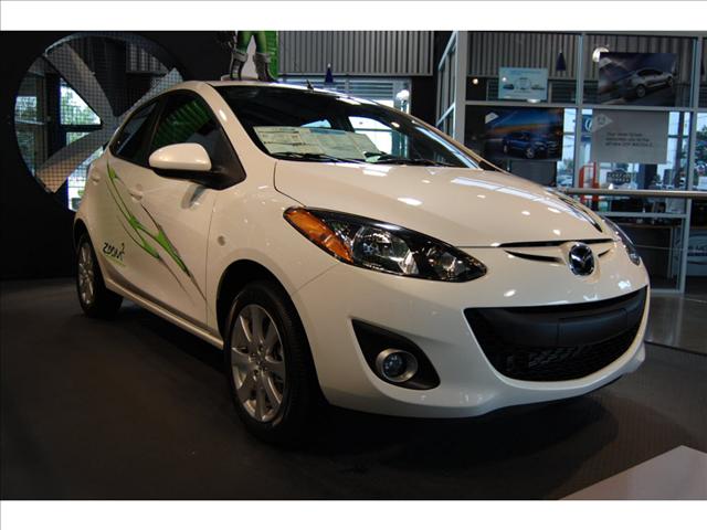 Mazda 2 2011 photo 0