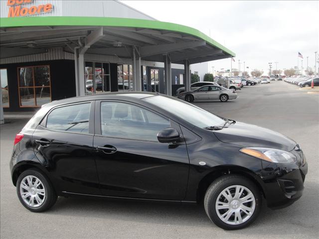 Mazda 2 2011 photo 1