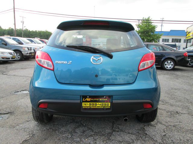 Mazda 2 2011 photo 23