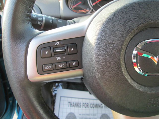 Mazda 2 2011 photo 7