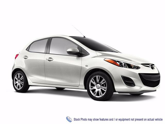 Mazda 2 2013 photo 3