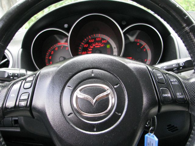 Mazda 3 LT W/3.9l Hatchback