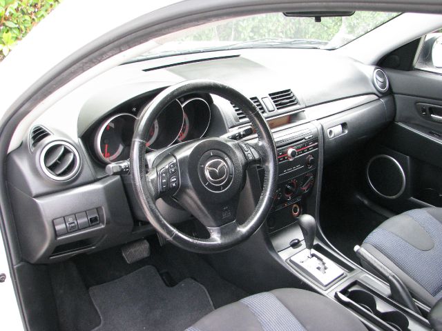 Mazda 3 2004 photo 1