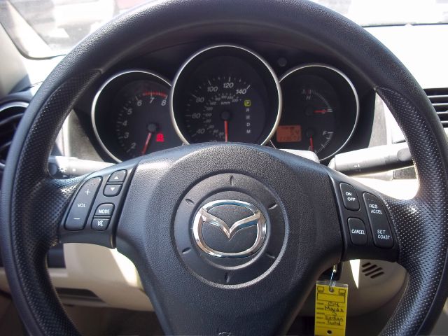 Mazda 3 2004 photo 1