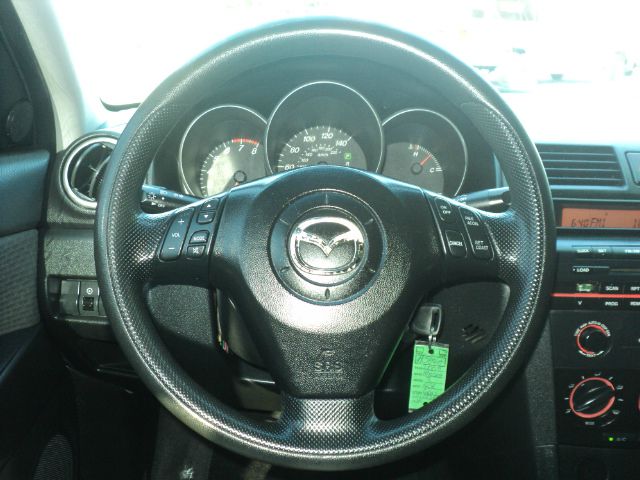 Mazda 3 2005 photo 2