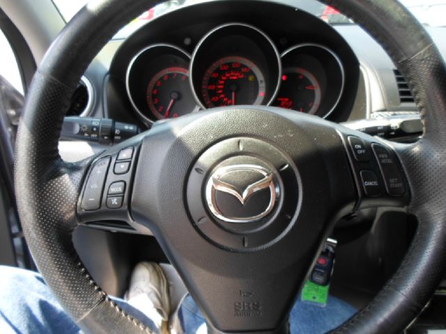 Mazda 3 LT W/3.9l Hatchback