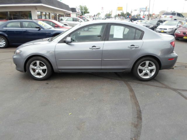 Mazda 3 3.9L LT Sedan