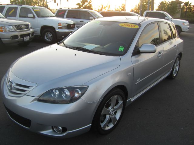 Mazda 3 LT W/3.9l Hatchback