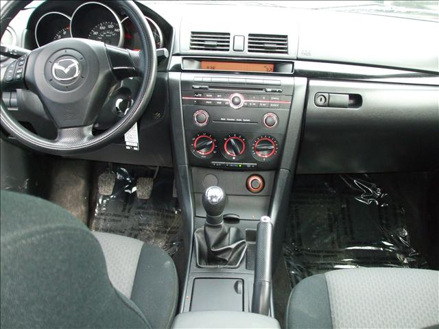 Mazda 3 2006 photo 2