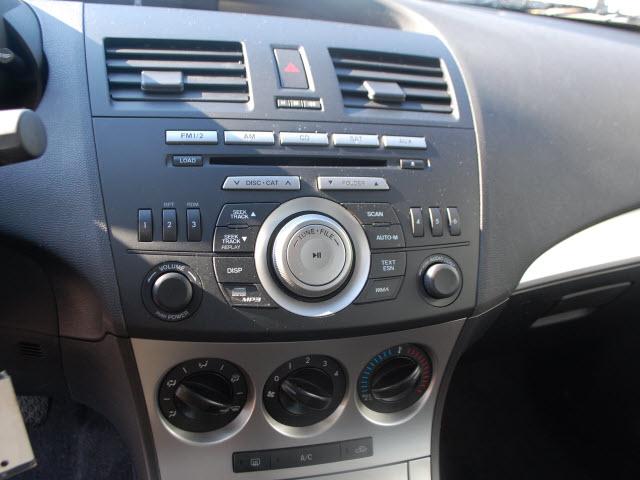 Mazda 3 2010 photo 3