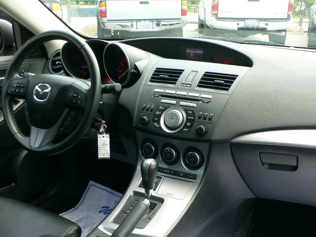 Mazda 3 2010 photo 1