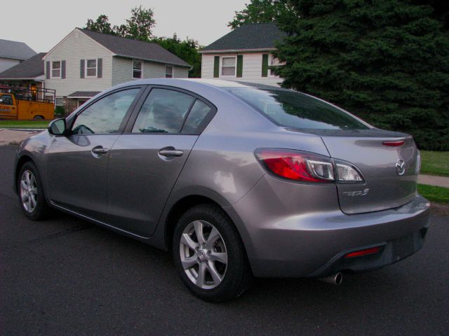 Mazda 3 2010 photo 2